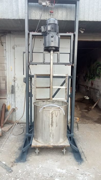 Диссольвер и смеситель