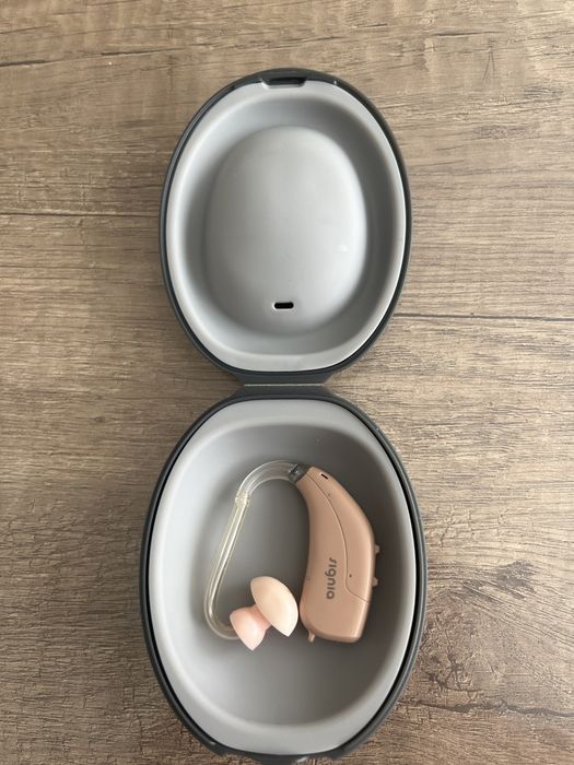 Продам слуховой аппарат