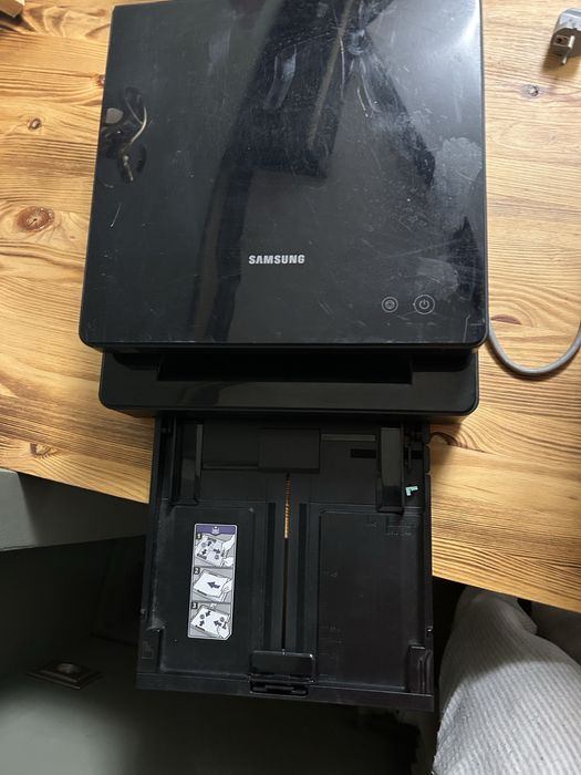 Продаю лазерный принтер Samsung ML-1630