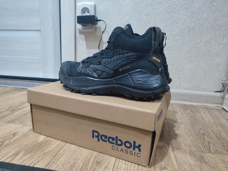 Продам ботинки Reebok CLASSIC