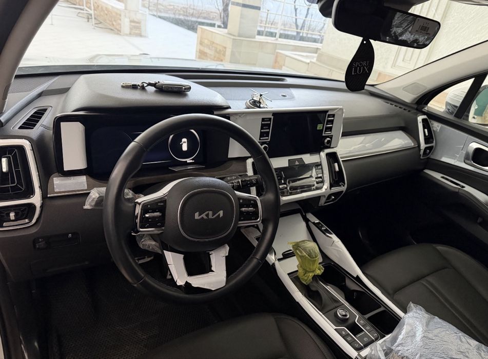 KIA Sorento 7 kishilik 2.5L atmosferniy 2023 yil