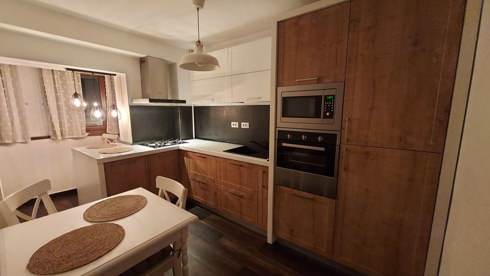 Inchiriez apartament, 3 camere, Bd Libertatii, ultracentral