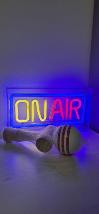 Kendama Trick Ball  lemn nouă sigilată - design cu  dungi roșii