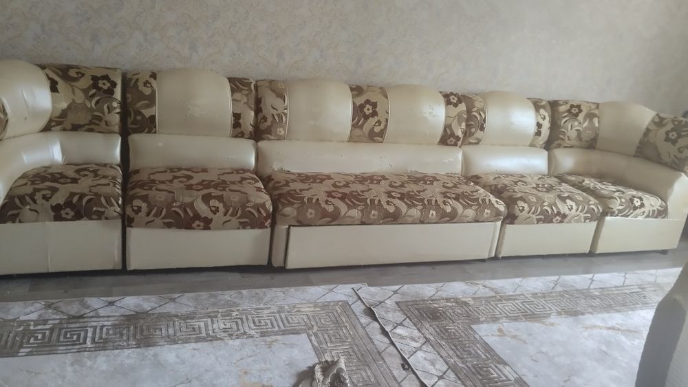 Диван в хорошем состоянии