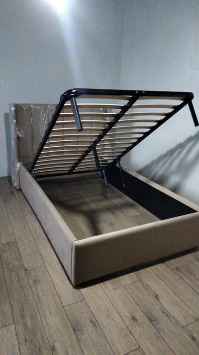 Укладка ламината, кварцвинила