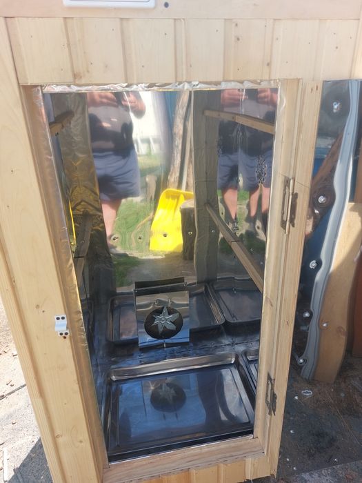 Коптильня горячего и холодного копчения.