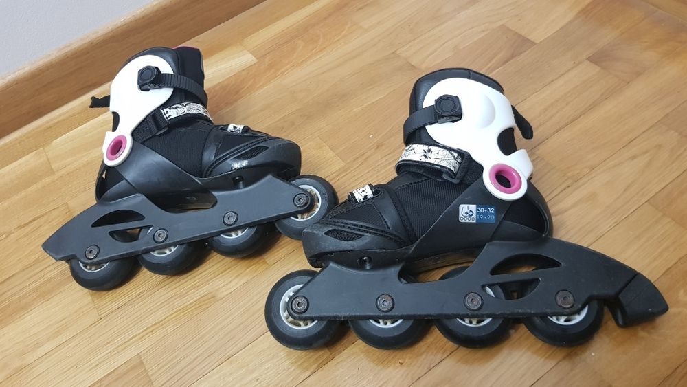 Role OXELO, fete, marime reglabilă 30-32.
Stare foarte bună, fară nici