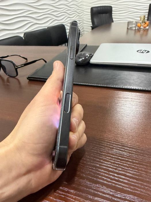 Продаётся айфон 16 про макс 256гб