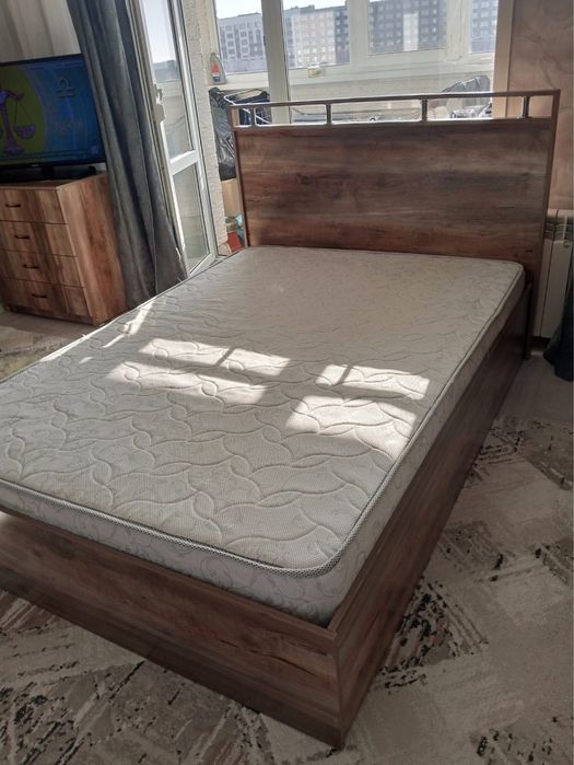 Спальний гарнитур