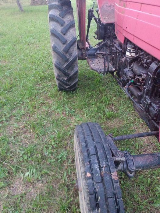 Vând tractor Utb445