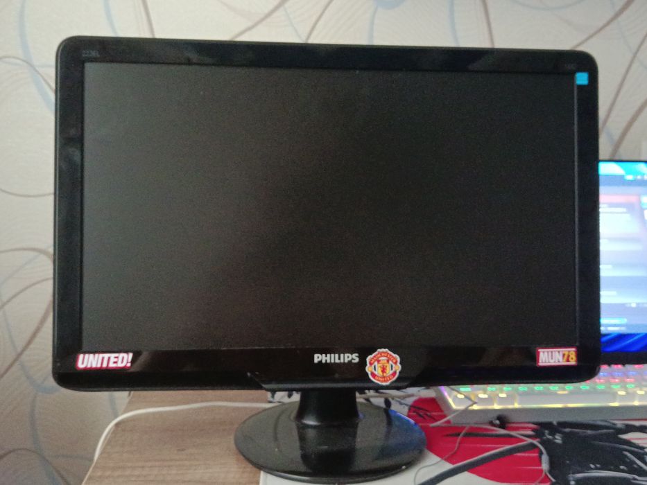 Монитор для компьютера philips