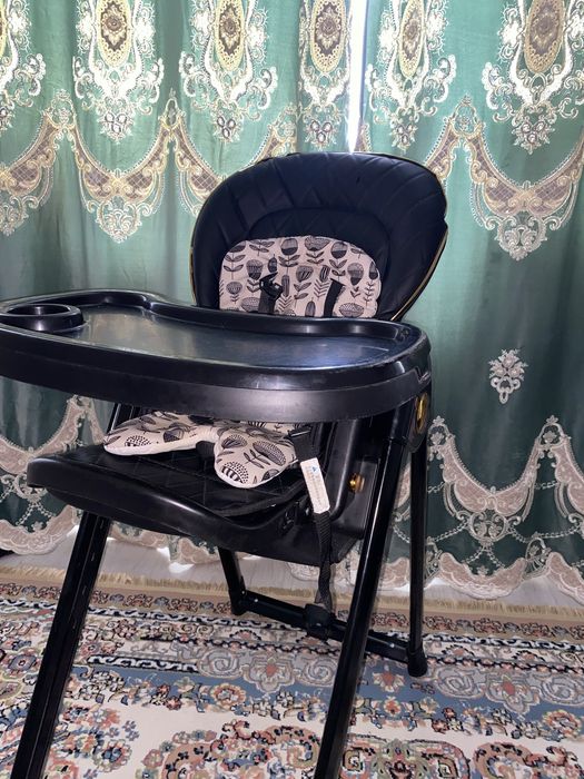 Детский стульчик для кормления