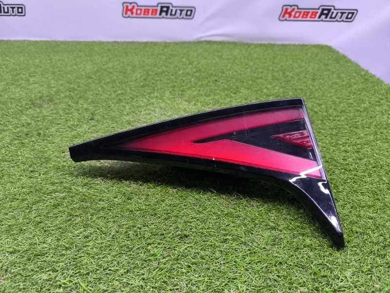 Фонарь внутренний Kia Sportage 5 2021 прав. (б/у)