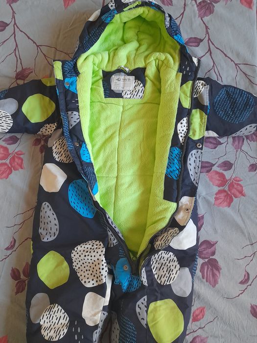 Продам детский комбинезон