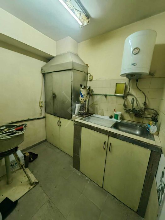 Продава се Офис в Бургас, Възраждане - 35 кв.м за 1600 €/кв.м - Снимка #2