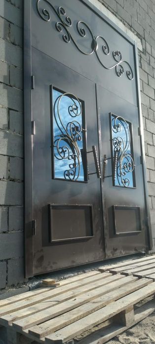 Решётки, двери, ворота тапсаны и т.д.