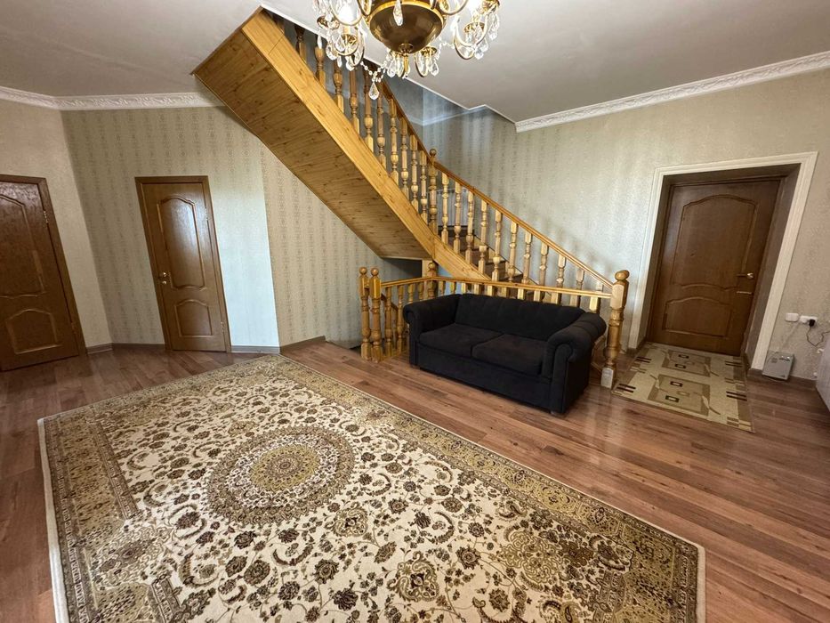 6-ком коттедж в Сортировке. Все коммуникации центральные. S=338м².