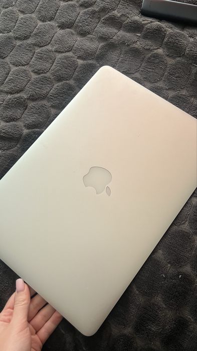 Macbook Air 13 inch 2015
