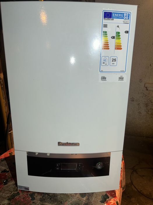 Centrala buderus 25w stare foarte buna