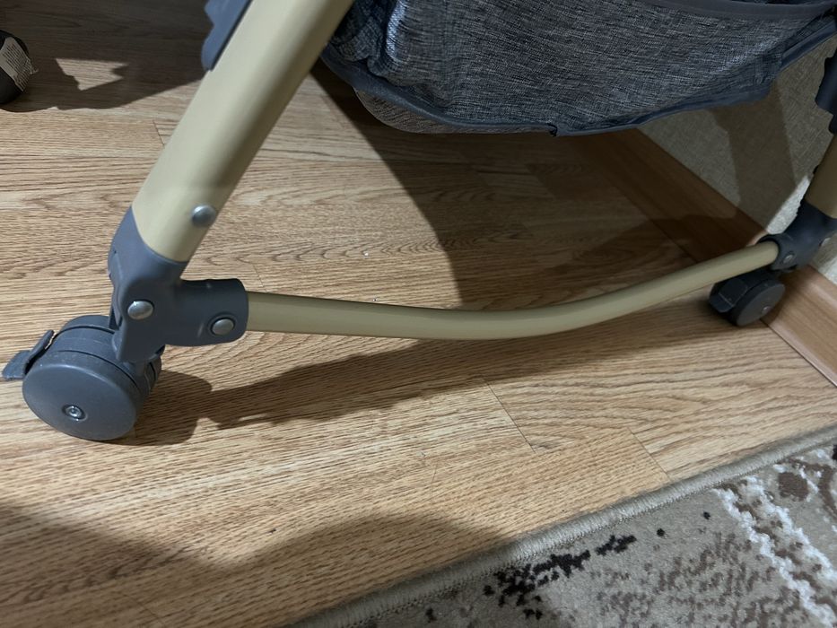 Продам кровать манеж