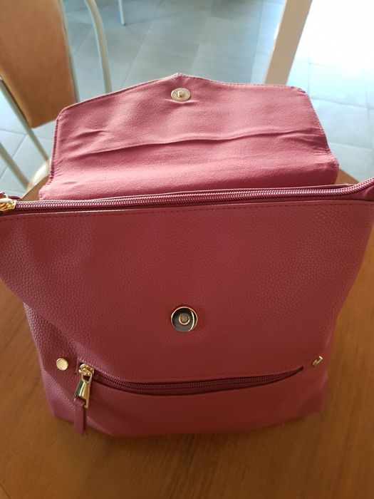 Нова цикламена раница