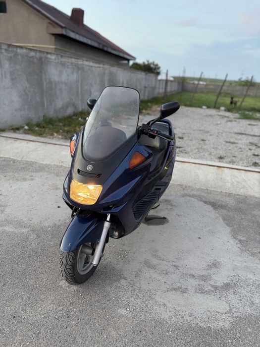 Yamaha majesty 250