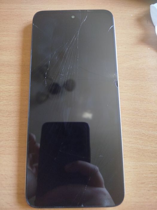 Телефон Redmi 13