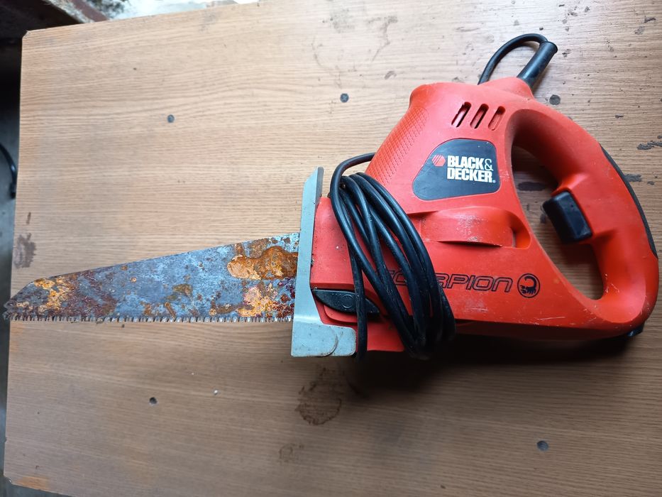 Vând scule funcționale sau schimb cu drujba