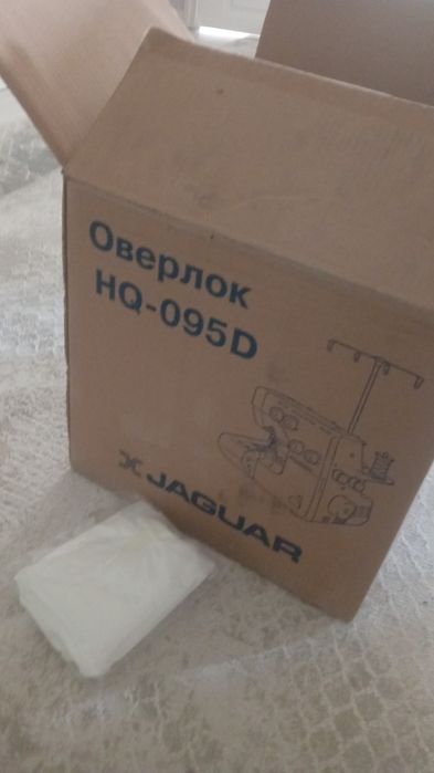 Швейни машинка оверлок