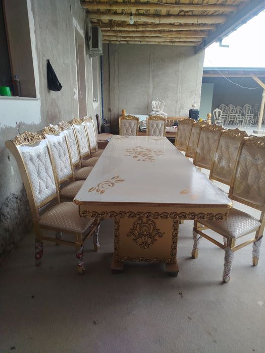 Sharof Rashidov tumani, Yaxtanlik maxallasida, yumshoq stol va stullar