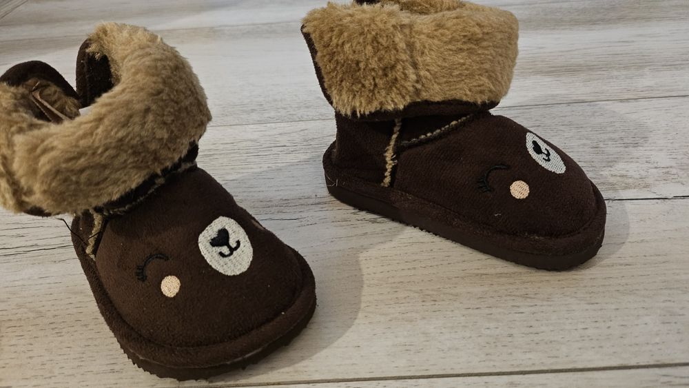 Incaltaminte bebe mar18 HM, Smik 19 ,30 lei ambele perechi