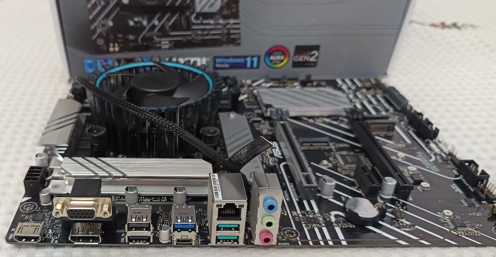 Kit Placa de baza Asus B660 Plus D4+Procesor I5 12400F ca NOU