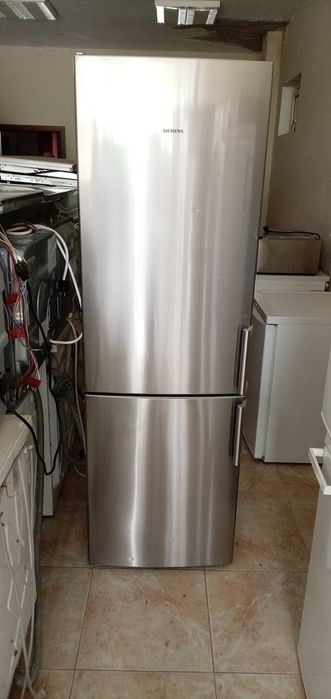 Комбиниран иноксов хладилник Siemens