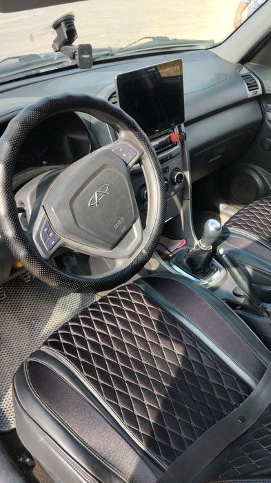 Продам машину 2012 года