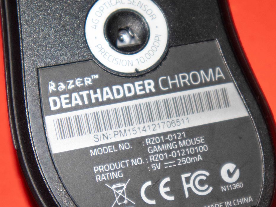 Геймърска Мишка Razer Deathadder Chroma с RGB подсветка, 10000 DPI