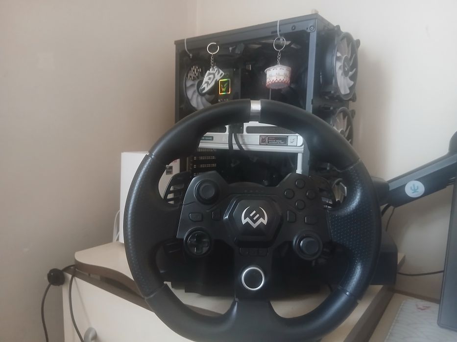 Продам игровой руль swen900