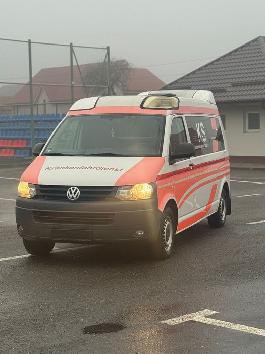 VW T5 AMBULANȚĂ – 2014 – 140 CP – EURO 5