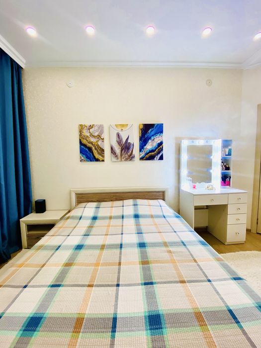 Продается кровать с матрасом