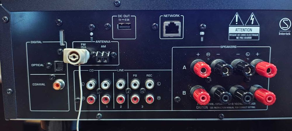 Amplificator Yamaha R-N301 – stare excelentă