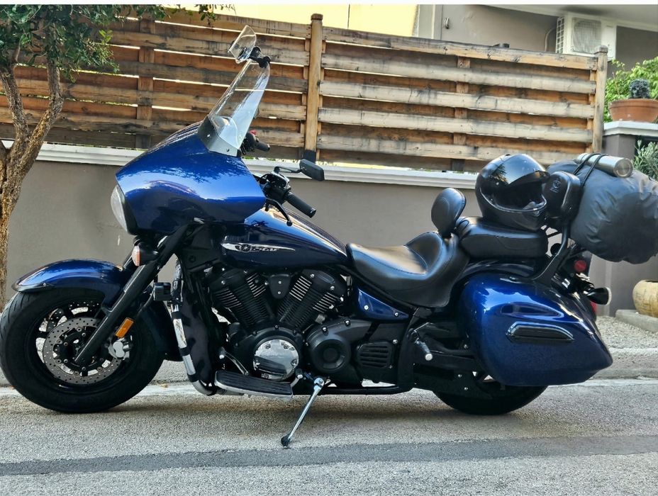 Yamaha  vstar 1300 deluxe