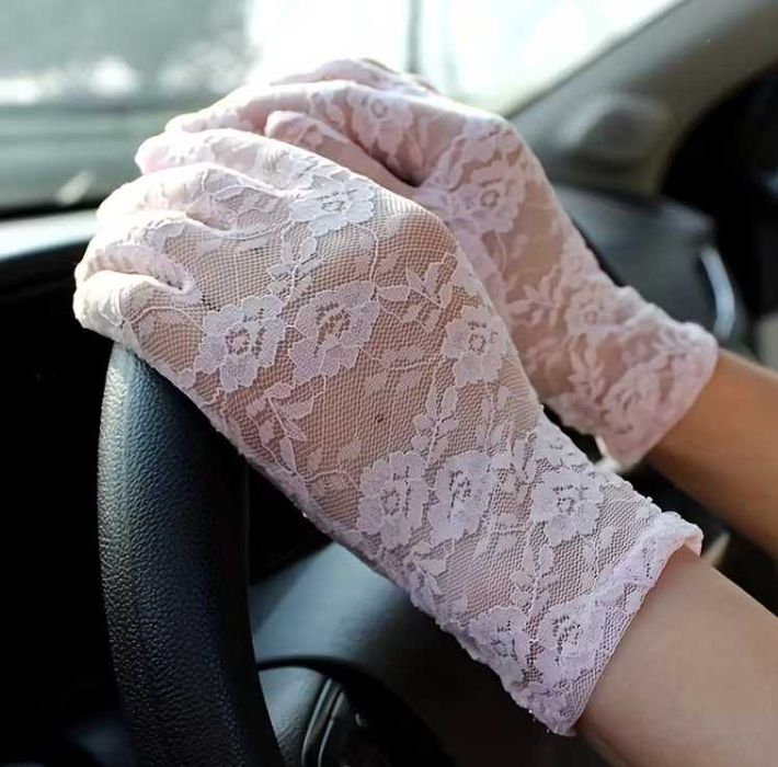 Булчински дантелени ръкавици – за сватби, есенни и зимни церемонии