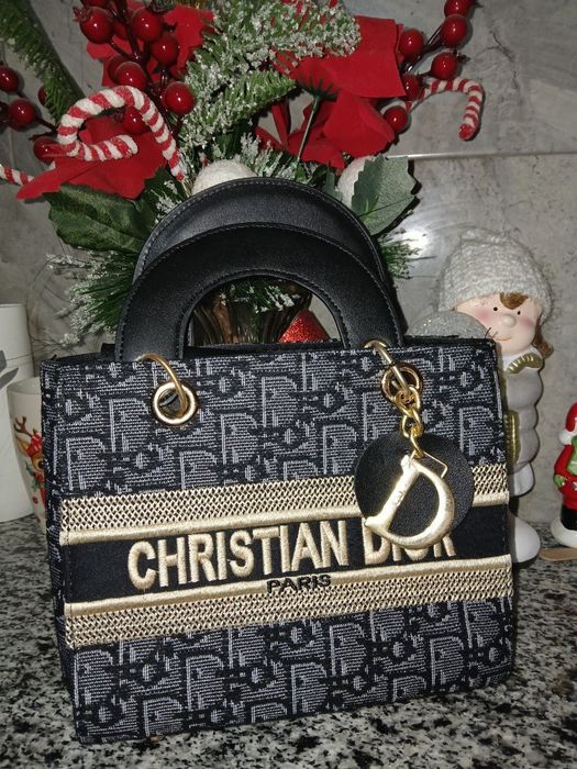 Gentuțe dama diferite modele