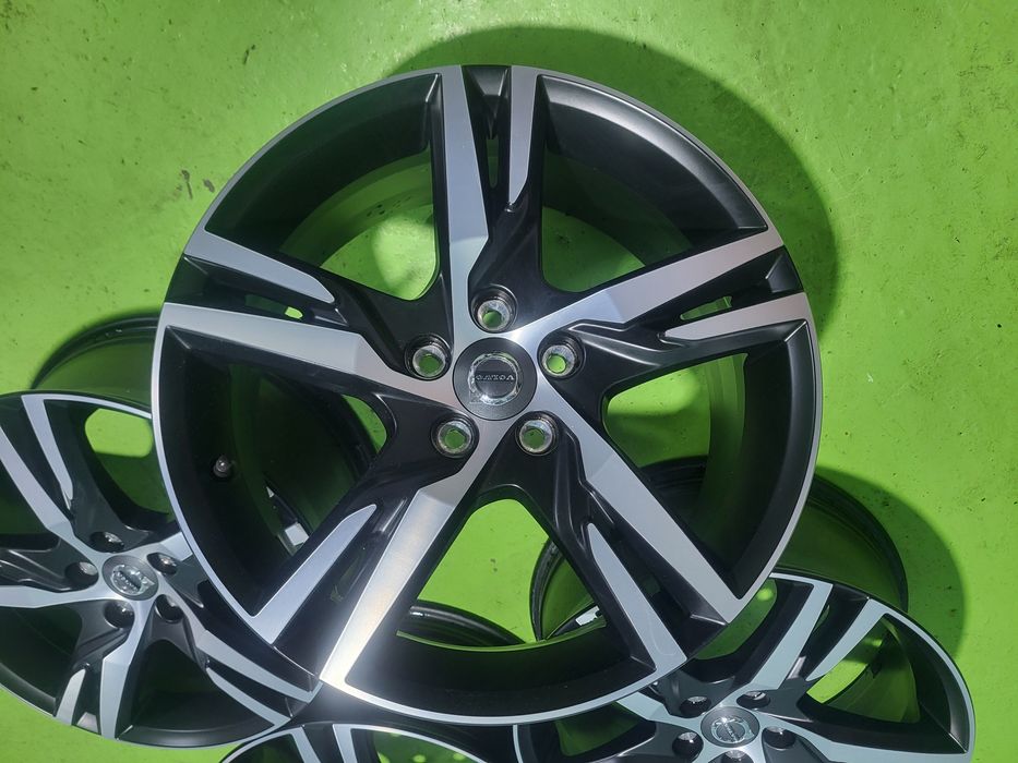 18 5x108 Volvo лети джанти 5х108 волво