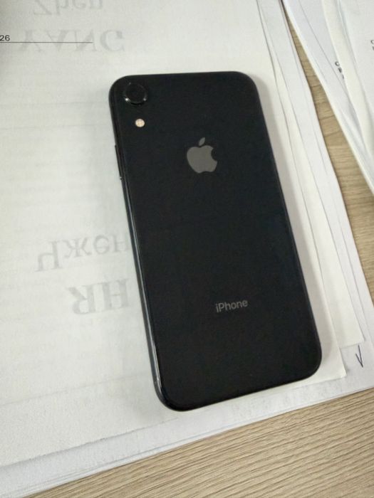 iPhone XR (128 GB)