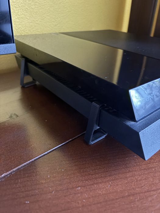 Продам PS4 Fat. 512Gb.