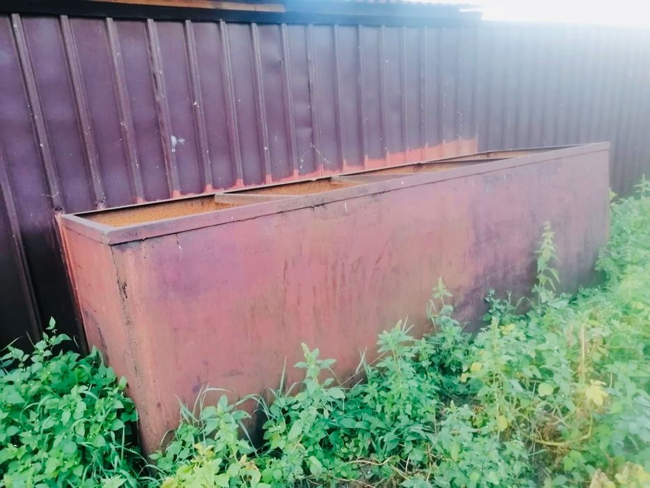 Продам бак в отличном состоянии
