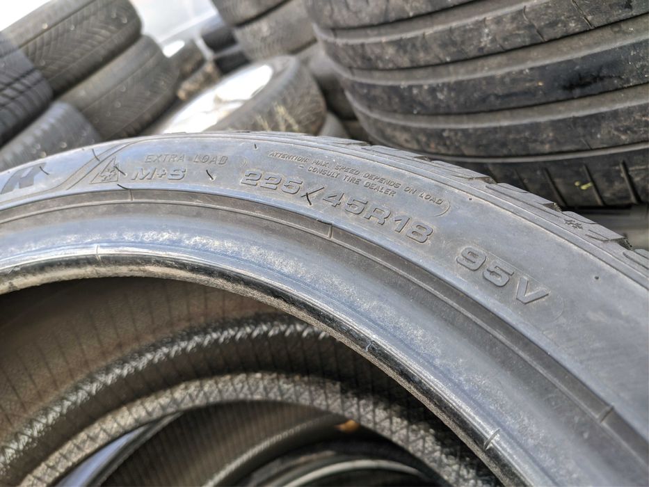 4бр Зимни гуми 225 45 18 - Goodyear - DOT 2022