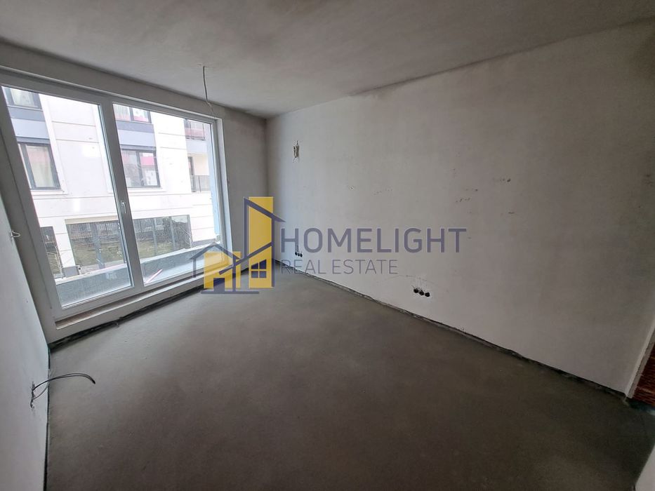 Тристаен апартамент в кв. Кръстова вада