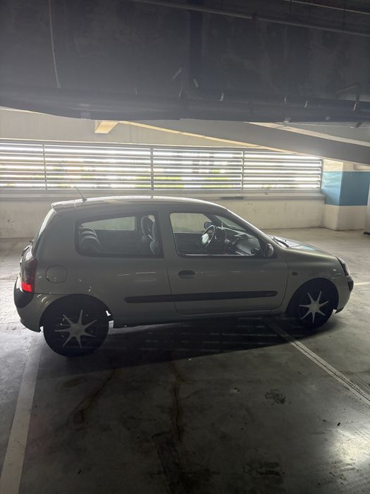 RENAULT Clio 2005 — imagine 4