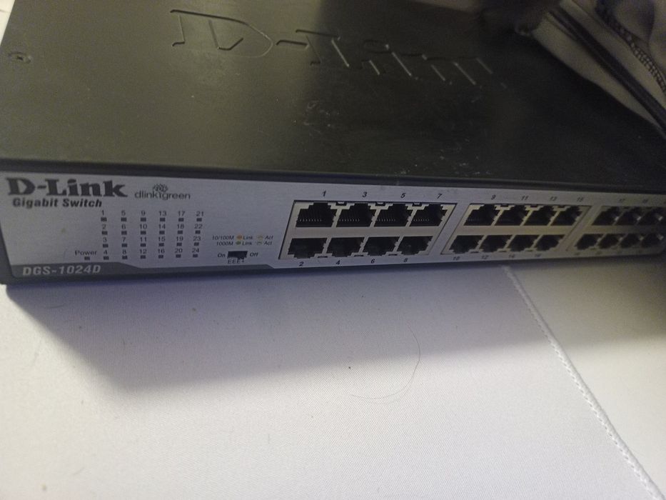 Коммутатор D-Link DGS-1024D